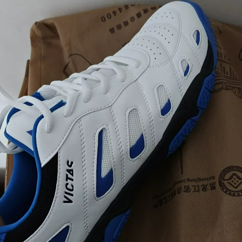 Nouvelles Chaussures de Tennis - Leatherwork Desk avis et prix