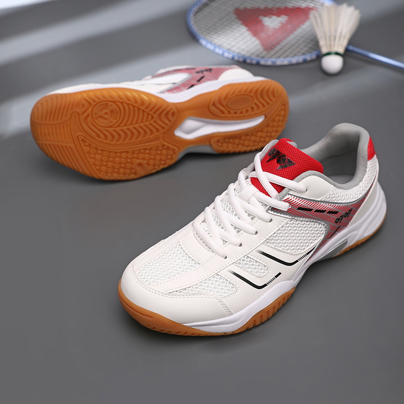 Nouvelles chaussures de badmin - Leatherwork Desk avis et prix